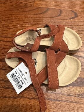 BNWT Bonpoint Brown Suede Kids Sandals - Adjustable Straps size 24 eu